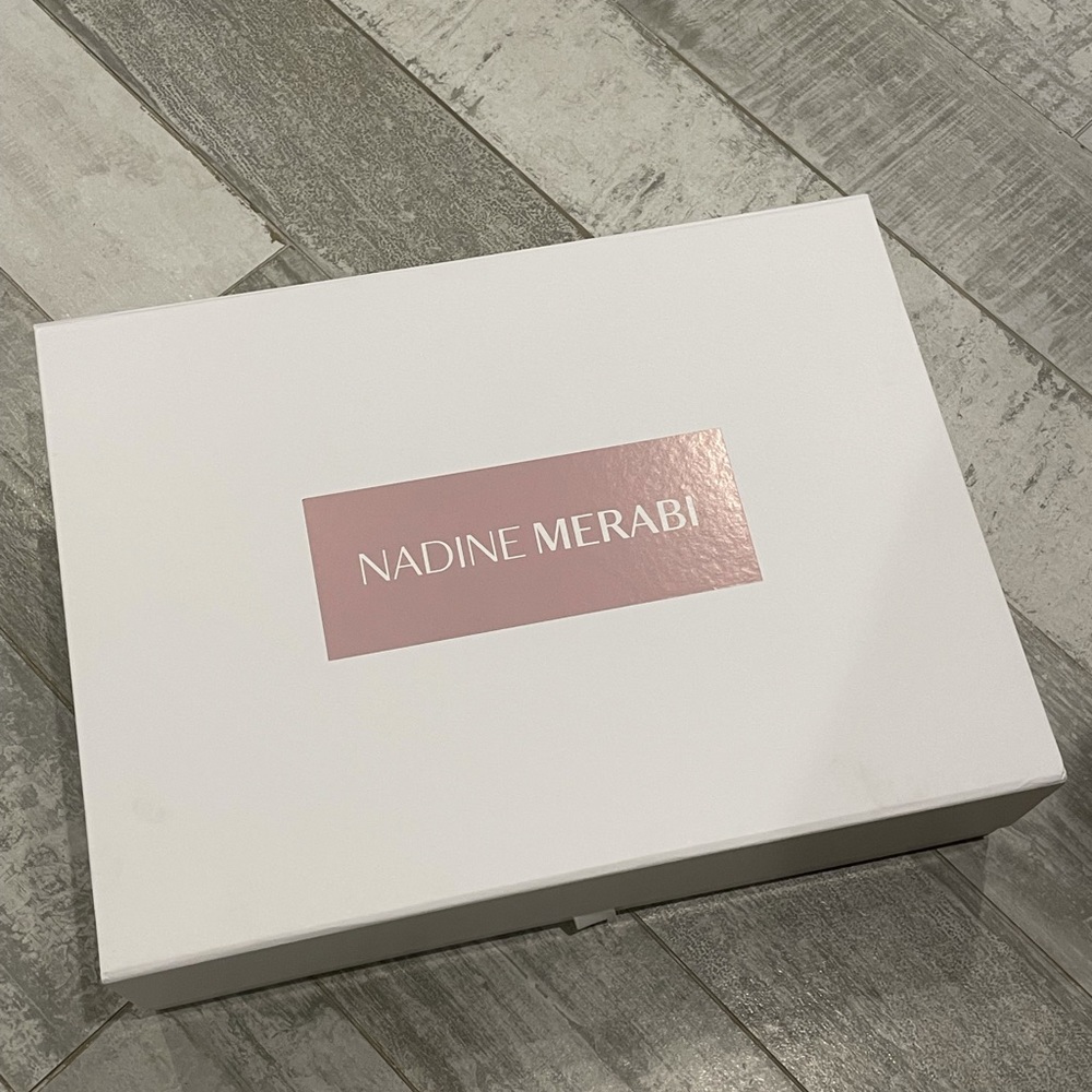 Nadine Merabi Authentic White Magnet Flap On Lead Empty Box Storage Contrast - Picture 4 of 10